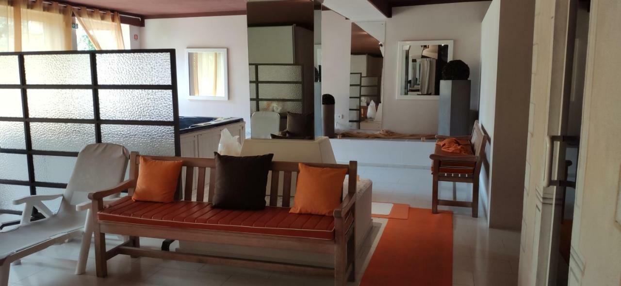 Beach Hotel Eurovil Predore Ngoại thất bức ảnh